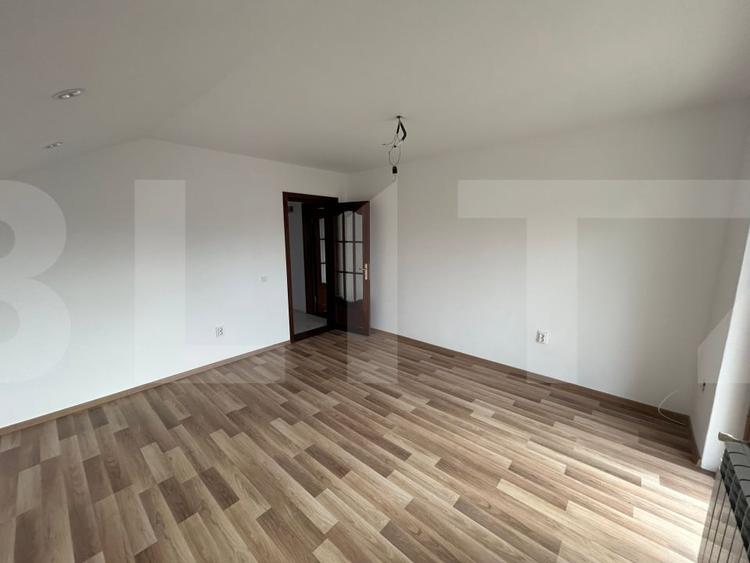 Casă individuală cu 5 camere cu Garaj în Cătămărești