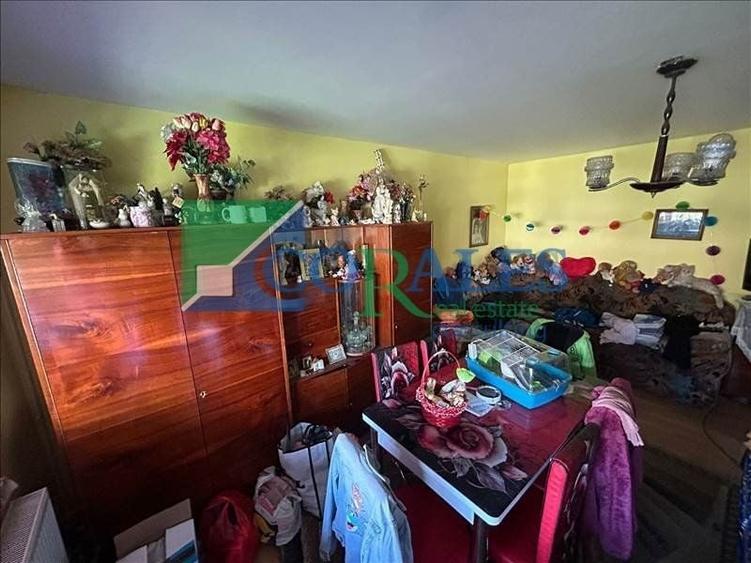 Apartament cu 4 camere decomandat în Fabric