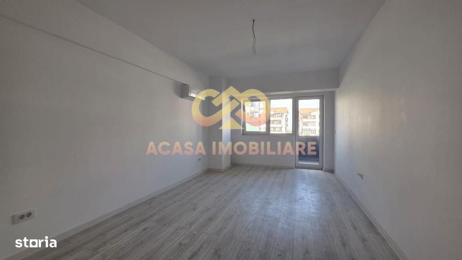 Apartament cu 7 camere decomandat în Galata