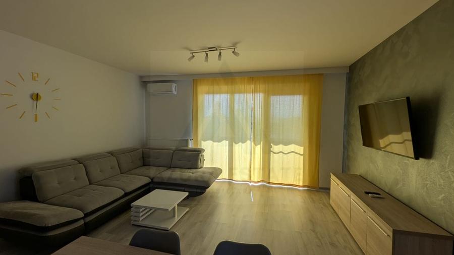 Apartament cu 3 camere decomandat, mobilat în Calea Dumbrăvii
