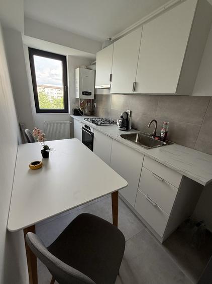 Apartament cu 2 camere decomandat în Berceni