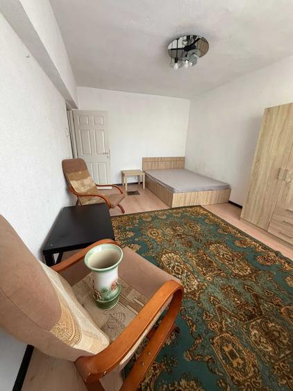 Apartament cu 2 camere decomandat în 9 Mai