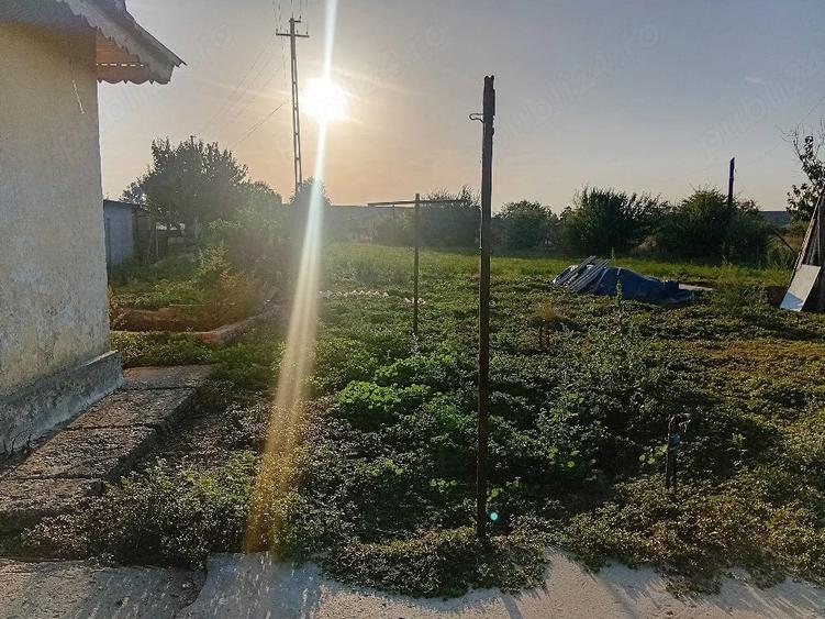 Casă cu Teren 2313 Mp în Cobadin