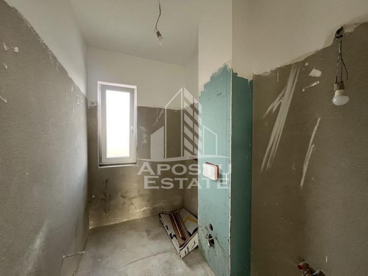 Apartament cu 3 camere decomandat în Torontalului
