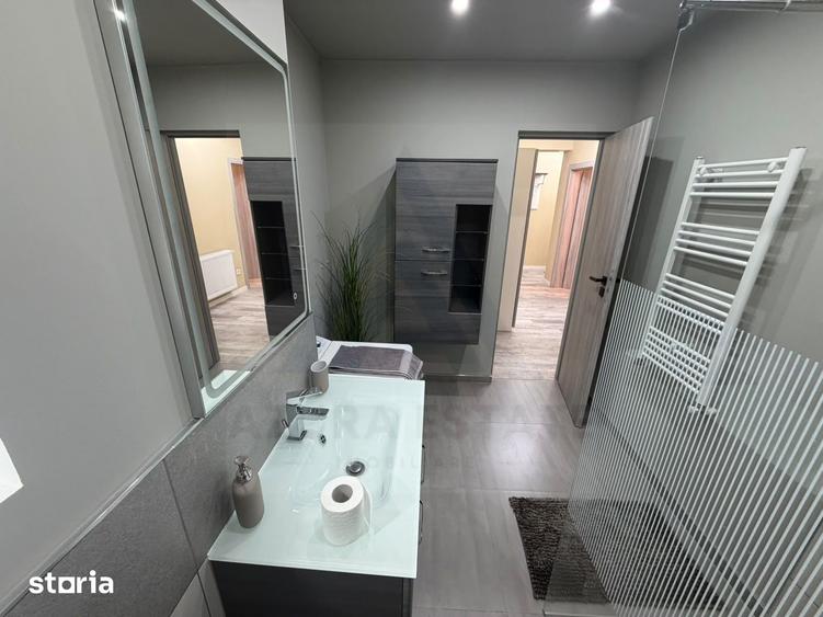 Apartament cu 3 camere decomandat în Central