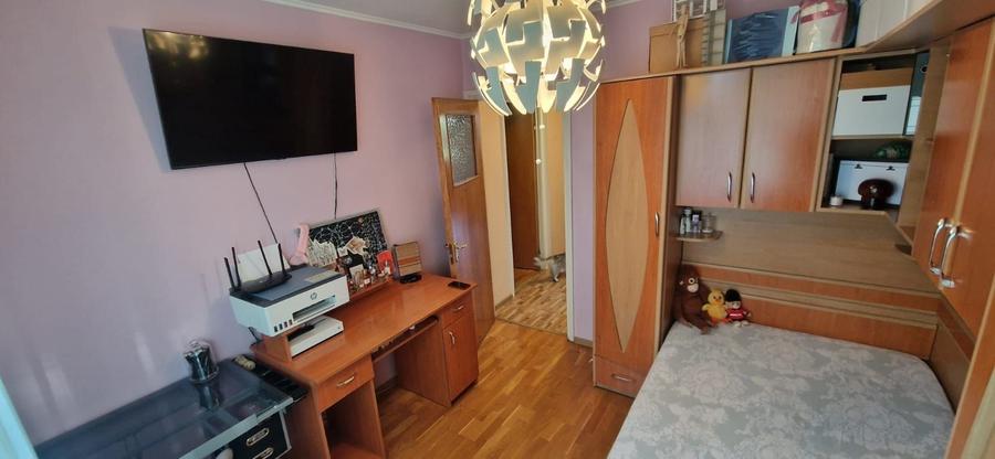 Apartament cu 3 camere decomandat, mobilat în Brâncoveanu