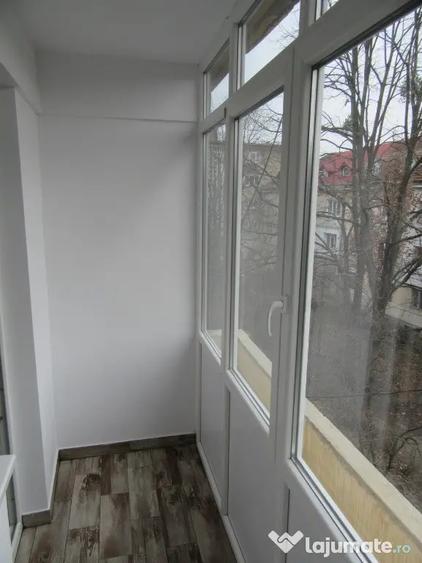Apartament cu 3 camere decomandat în Nord
