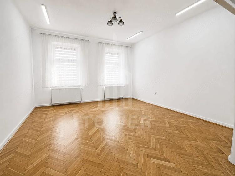 Casă cu 4 camere cu Teren 50 Mp în Ultracentral
