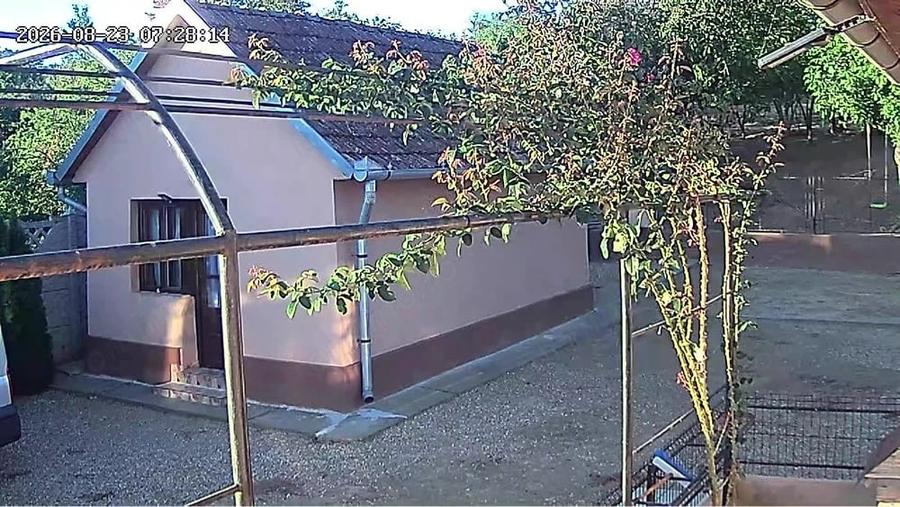 Casă cu 2 camere cu Teren 1439 Mp în Cadea