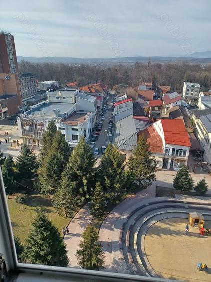 Apartament cu 3 camere decomandat în Ultracentral