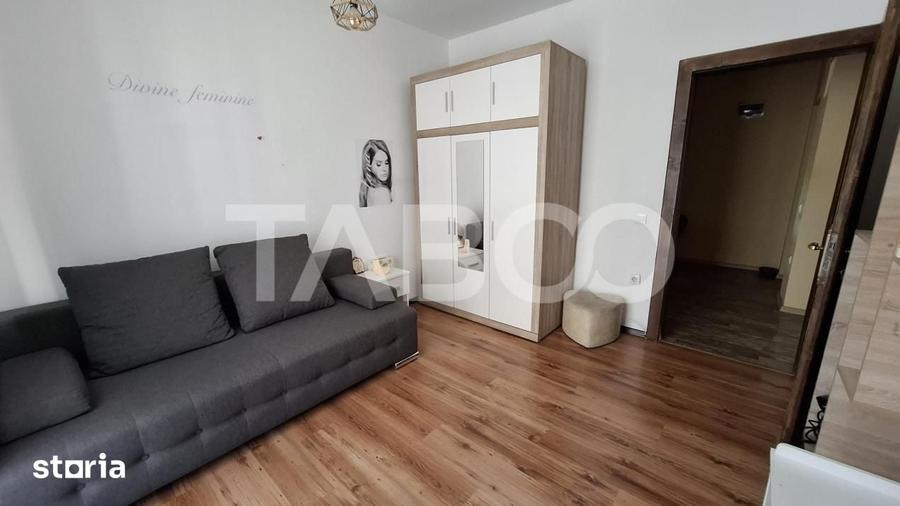 Apartament cu 3 camere decomandat în Turnișor