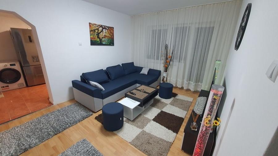 Apartament cu 2 camere semidecomandat în Ortelec