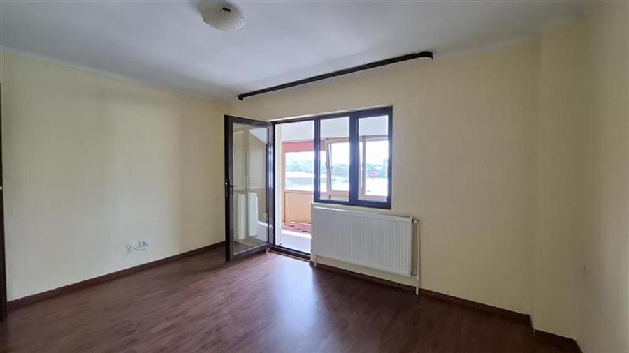 Apartament cu 2 camere decomandat în Obor