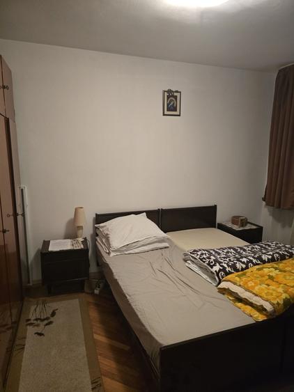 Apartament cu 3 camere decomandat în Mihai Bravu