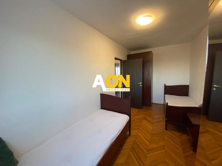 Apartament cu 3 camere decomandat, mobilat în Cetate