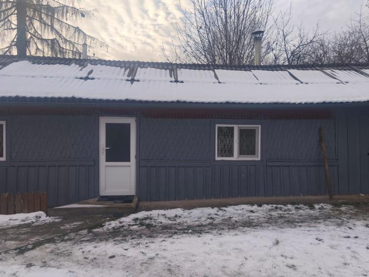 Casă individuală cu 2 camere cu Teren 5000 Mp în Horodnic