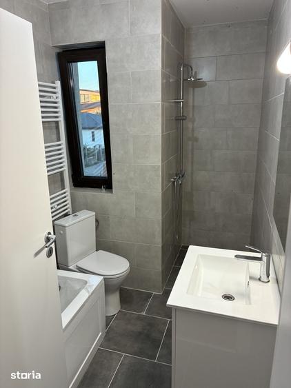 Casă cu 4 camere cu Teren 477 Mp în Central