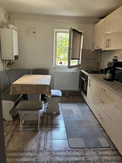 Apartament cu 2 camere semidecomandat în Poarta 6