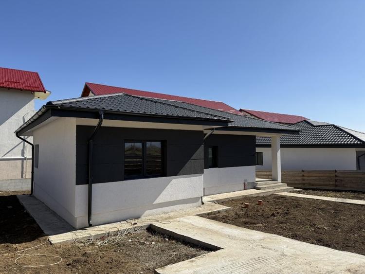 Casă individuală cu 3 camere cu Teren 500 Mp în Lunca Cetățuii
