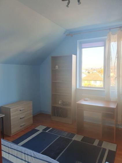 Apartament cu 3 camere decomandat în Exterior Vest