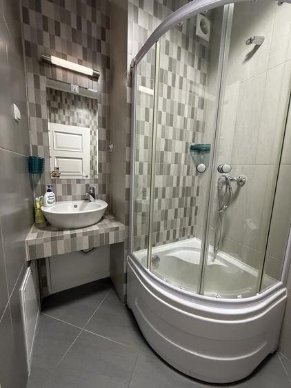 Apartament cu 3 camere decomandat în Lotus