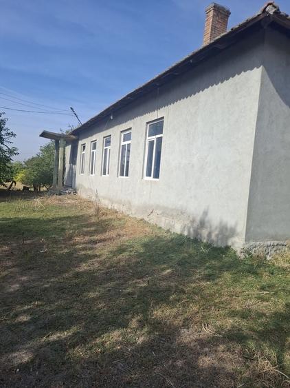Spațiu comercial, în Basarabi