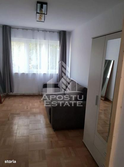 Apartament cu 3 camere semidecomandat în Ultracentral