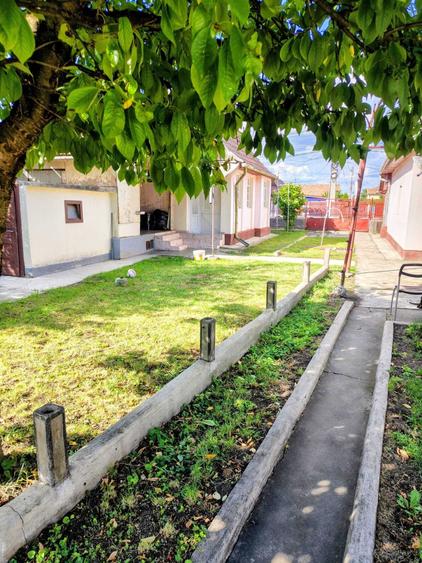 Casă cu 2 camere în Central