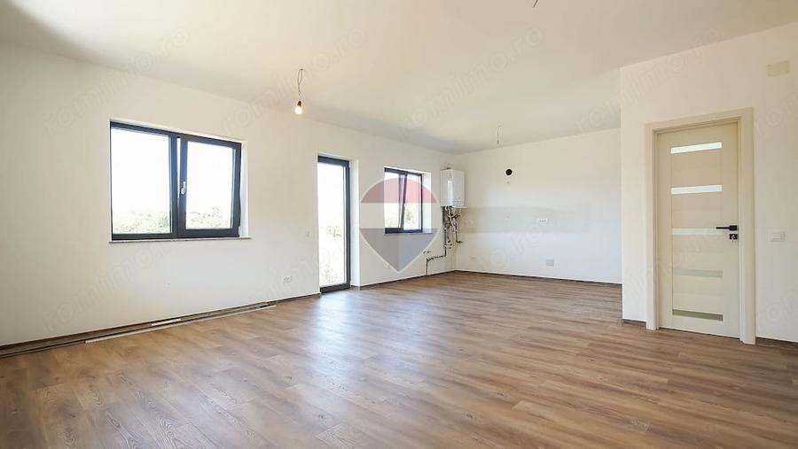 Casa noua langa Bra?ov, curte insorita ?i vedere panoramica - 7