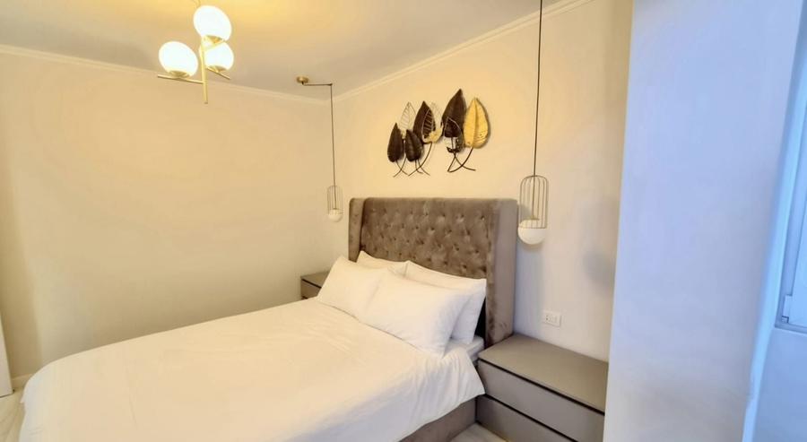 Apartament cu 2 camere decomandat, mobilat în Casa de Cultură