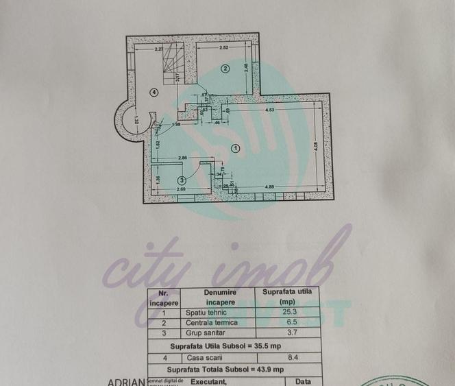 Casă individuală cu 7 camere cu Canalizare în Parcul Carol