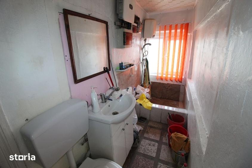 Casă cu 3 camere cu Teren 329 Mp în Bretea Română