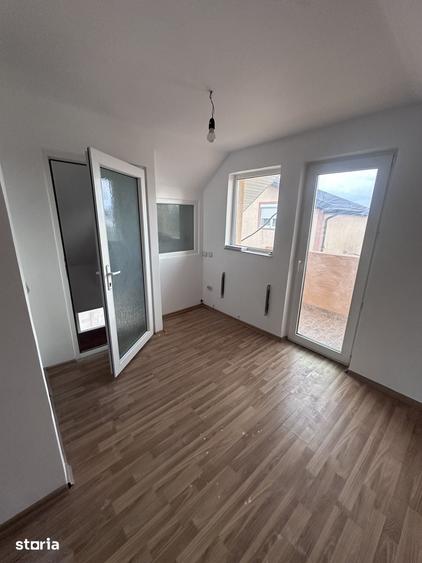 Casă cu 3 camere cu Teren 271 Mp în Valu lui Traian