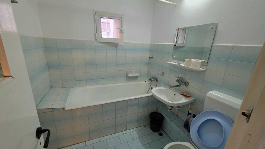 Apartament cu 3 camere decomandat în Unirii
