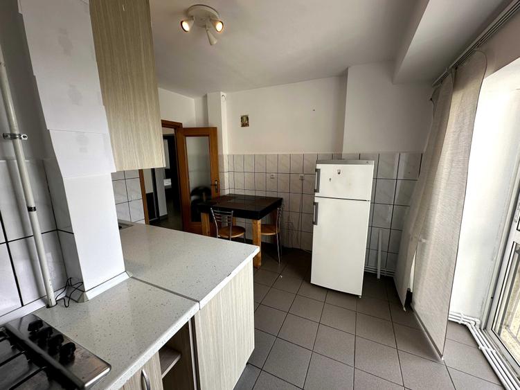 Apartament cu 3 camere decomandat în Alba Iulia