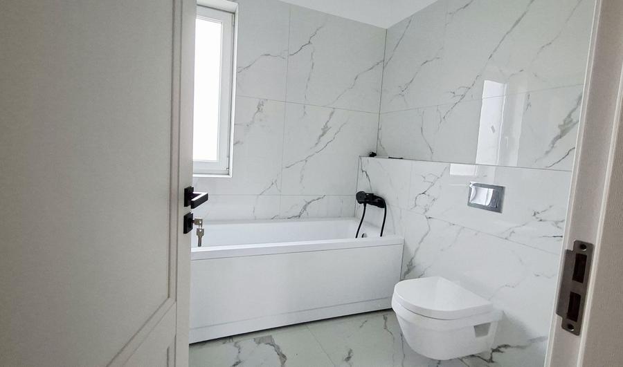 Duplex cu 4 camere cu Canalizare în Dumbrăvița