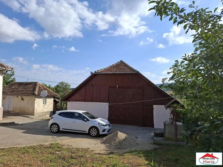 Casă cu 3 camere în Cuța