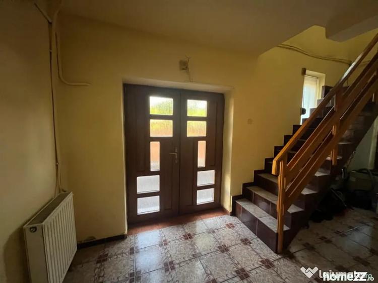 Casă cu 4 camere cu Teren 181 Mp în Rovine