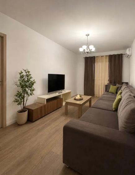 Apartament cu 2 camere decomandat în P-ta Presei Libere
