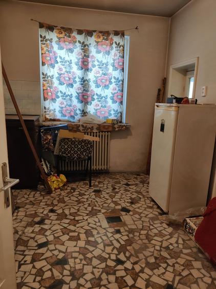 Casă individuală cu 6 camere cu Canalizare în Brâncoveanu