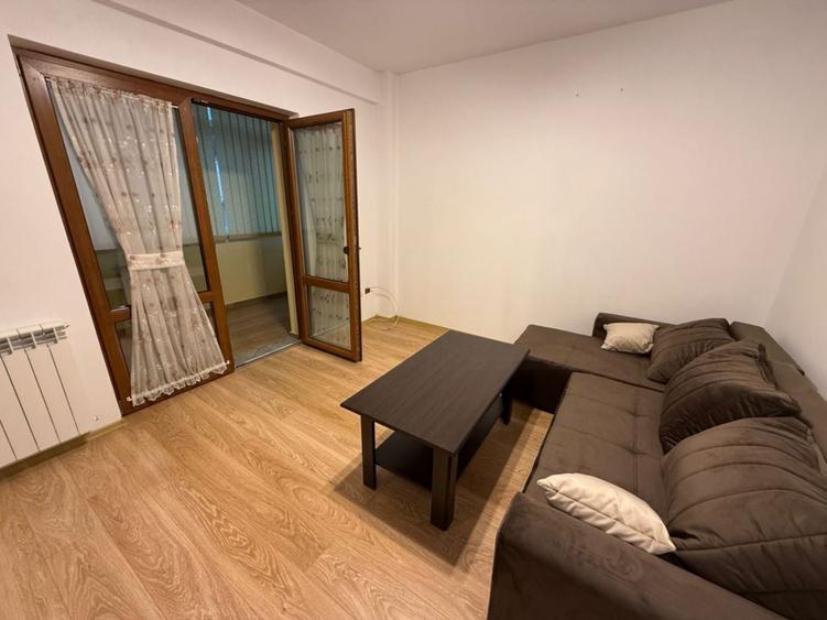Apartament 3 camere de închiriat | Zonă centrală | Etaj 1 - 1