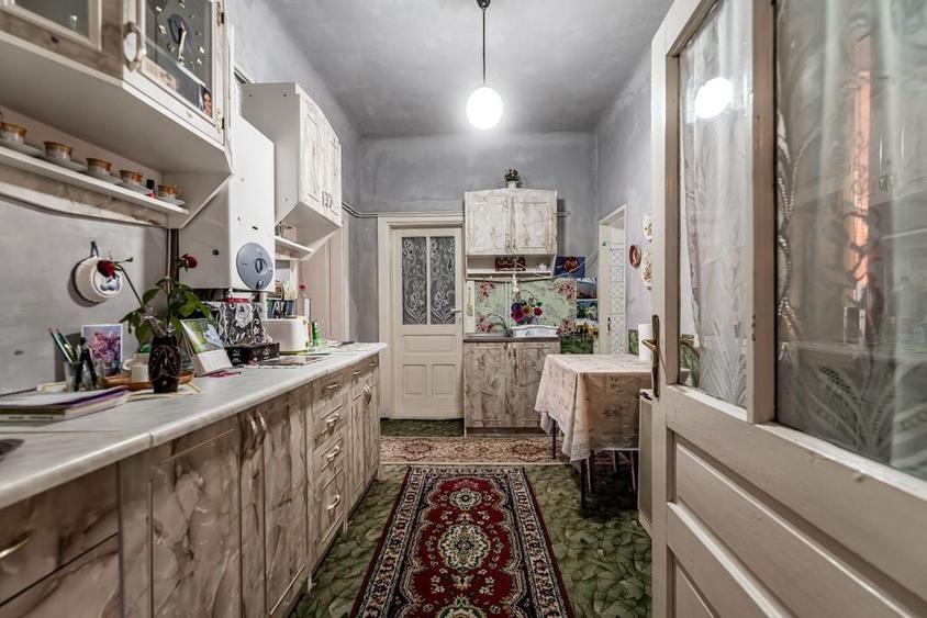 Casă cu 3 camere cu Teren 330 Mp în Central