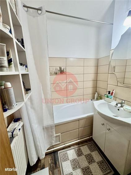 Apartament cu 2 camere decomandat în CET