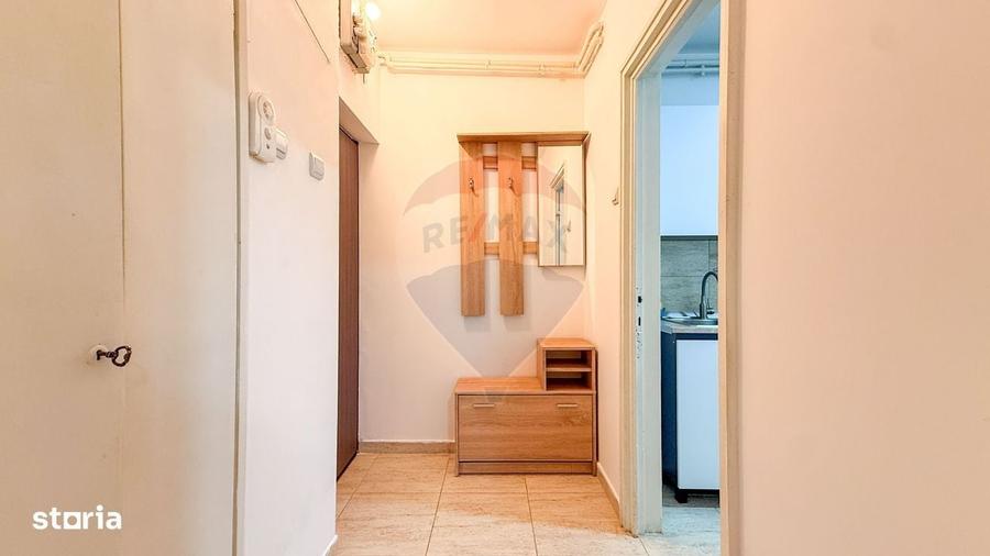 Apartament cu 2 camere semidecomandat în Jiului
