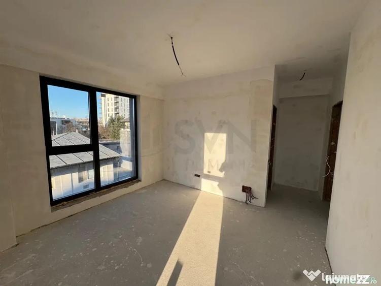Apartament cu 3 camere decomandat în Aviației