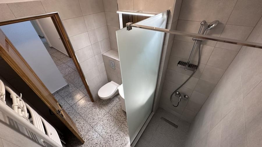 Apartament cu 3 camere decomandat în Dristor