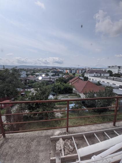 Casă individuală cu 5 camere cu Teren 300 Mp în Iris