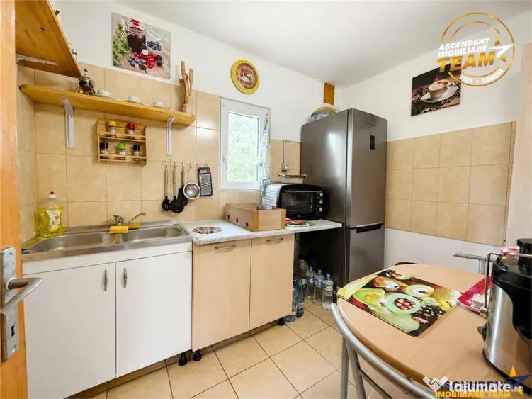 Casă cu 4 camere cu Teren 2200 Mp în Băcel
