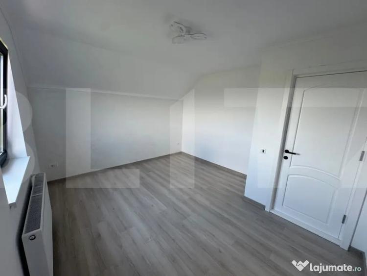 Casă cu 4 camere cu Teren 1000 Mp în Băiceni