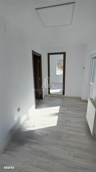 Casă cu 8 camere cu Teren 653 Mp în Central